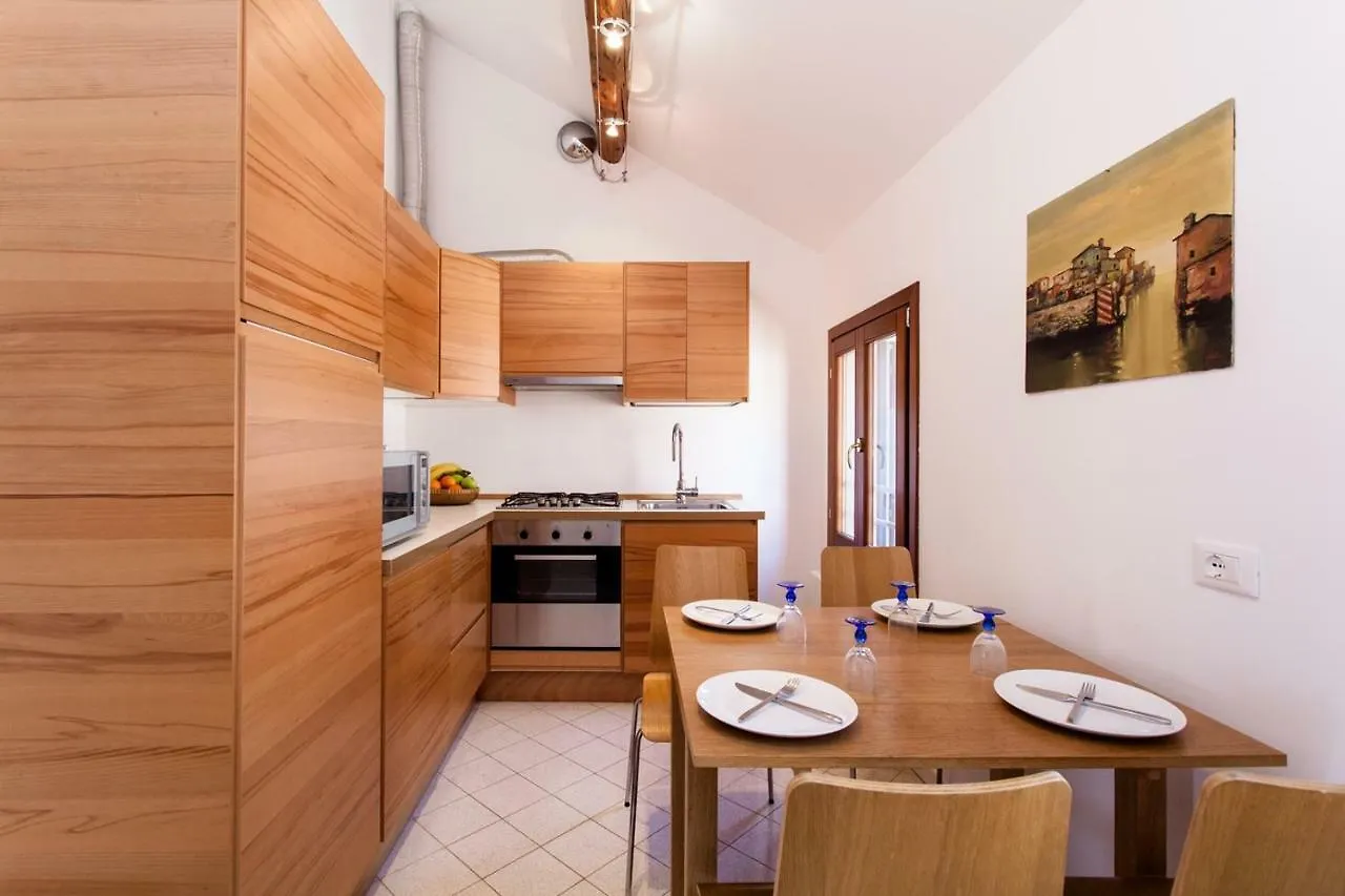 Prince Apartments Venedig 0*,