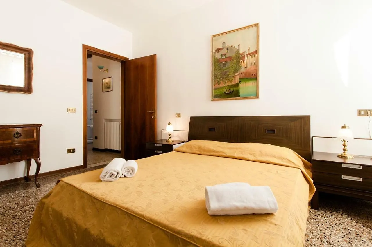 Prince Apartments Venice Italy